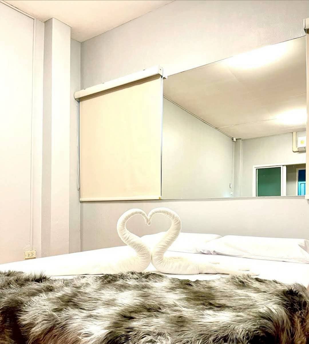 ภาพสถานที่ทำงาน White Modeling 1